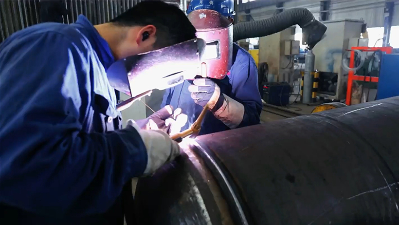 努力拼搏鄭鍋人